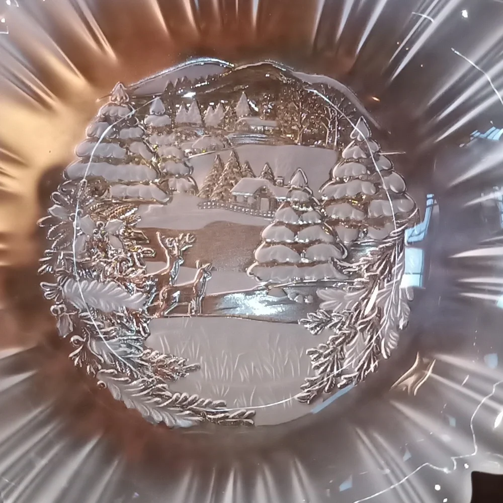 Vintage New MIKASA Christmas Serving Bowl Frosted Crystal Christmas Scen…